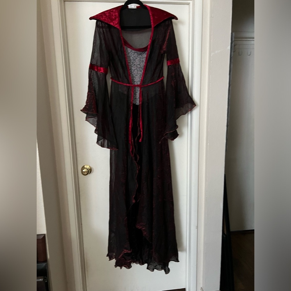 Vampira Halloween two piece costume NWOT Red & Black size 10 women’s